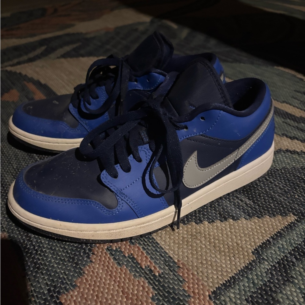 Jordan Women’s Blue/Gray Sneakers